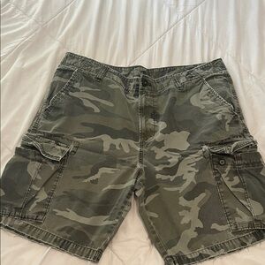 Old Navy Green Camouflage Cargo Shorts